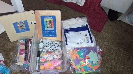 Arts & Crafts Supplies 