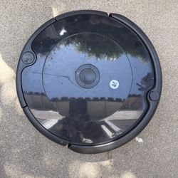 IRobot Roomba 692 Model Vacuum