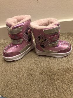 Mickey Mouse winter boots size 7