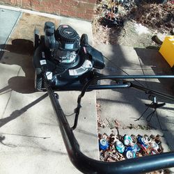 Máquina para cortar zacate seminueva barata $120 Dlls