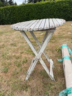 Free Folding Bistro Table