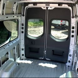 Sprinter 2500 144” 2023 - Looking for Interior