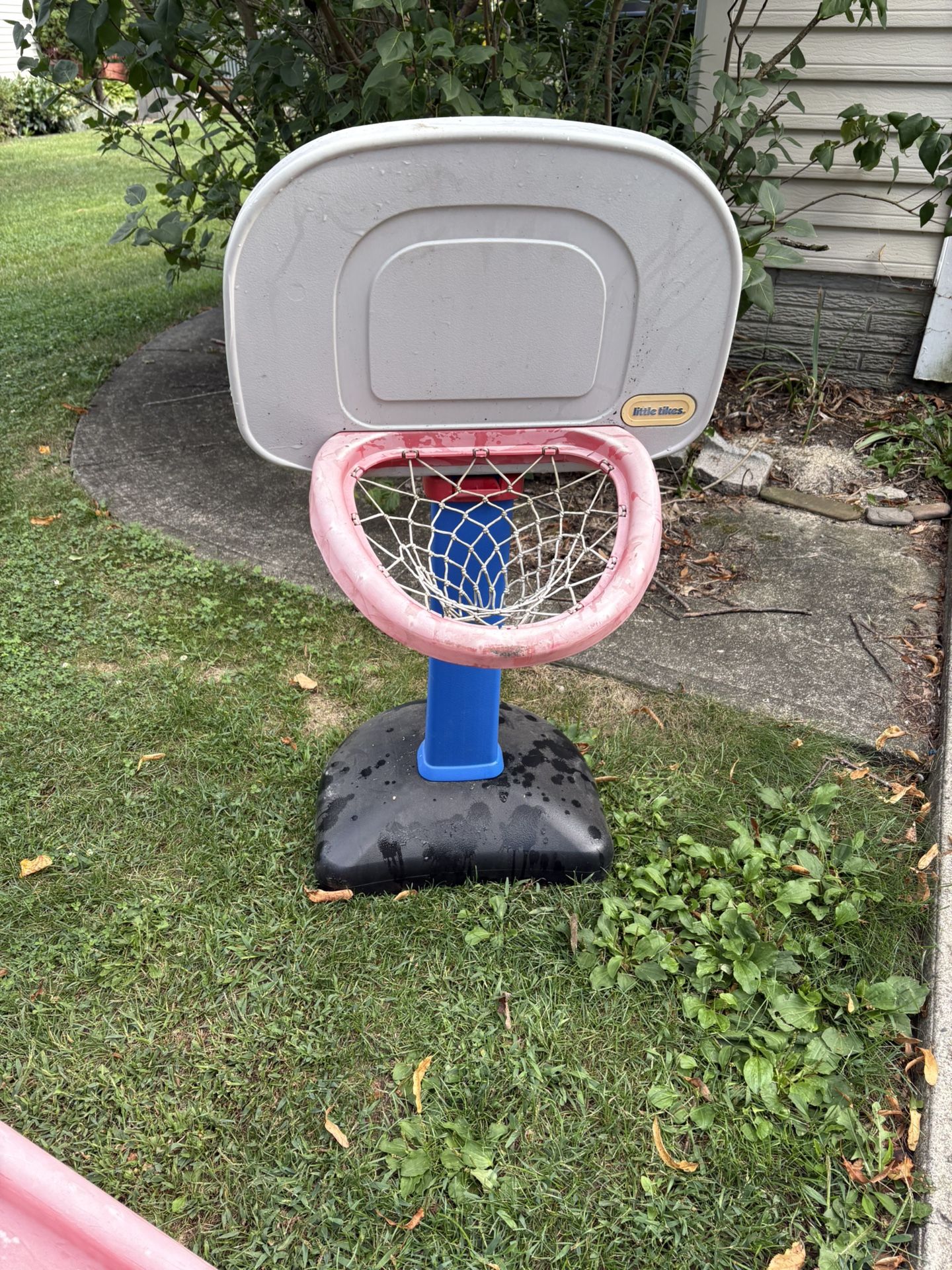 Little Tykes  Basketball Hoop