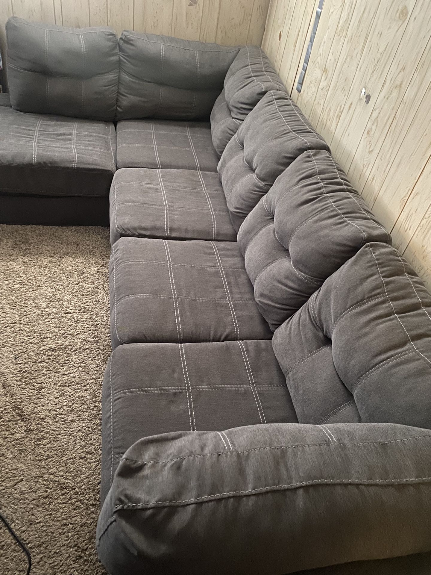 L Shaped sectional Couch With Ottoman