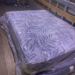 Seally Queen Size Matress And Box Spring 