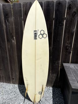 6’1 hand shaped short board $300
