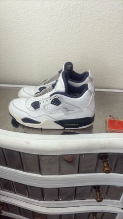 Jordan 4 retro columbia size 9 men’s