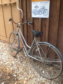 Old bike Schwinn girls bike