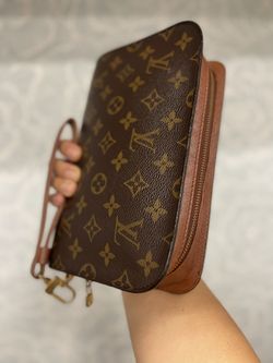 Louis Vuitton Men’s Clutch