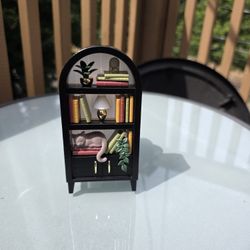 Bookcase Wall Flower Plug