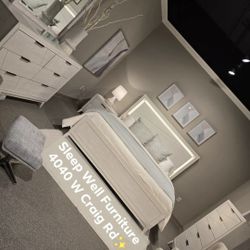 ✨️ Queen, King Led Light Bedroom ✨️ Furniture Sectionals, Dining Avail 