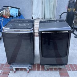 Samsung black stainless washer and dryer set