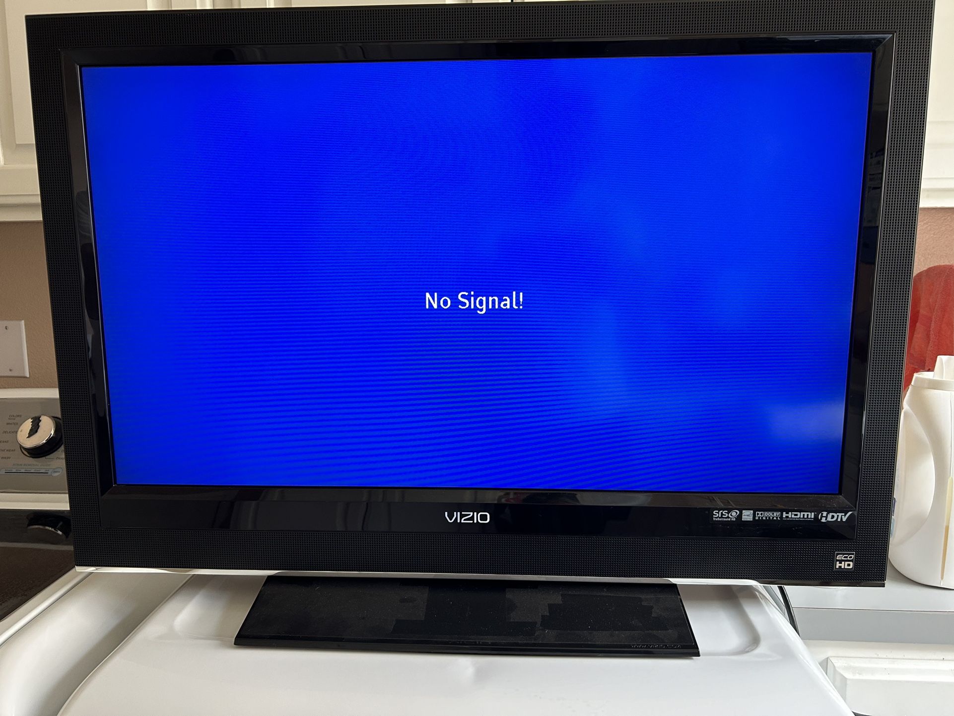 32” Vizio Flat screen TV