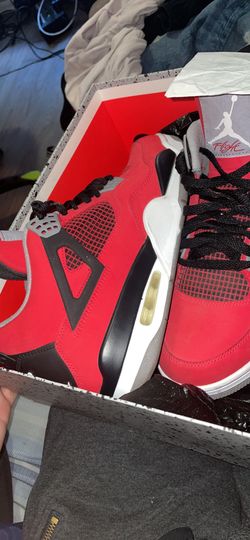 Jordan Retro 4 Toro Bravo