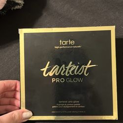 Tarte Tarteist Pro Glow Highlight and Contour Palette