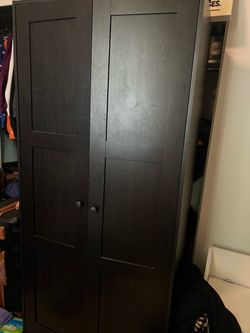 FREE  WARDROBE CLOSET
