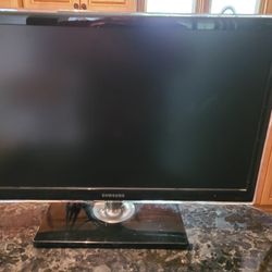 Samsung 22" Flat Screen Tv/ Computer Monitor 