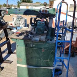 DeWalt Radio Arm Saw