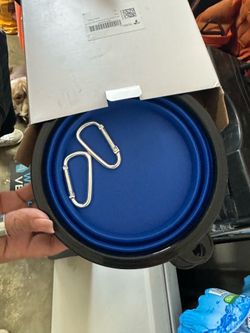 Collapsable dog bowls