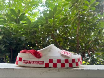 Crocs pizza planet