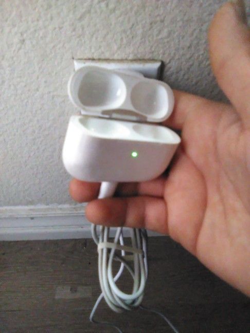 Airpods Pro Wireless Charging Case (1st Generation)