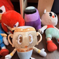Plushies And Small Toys 