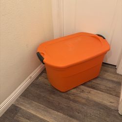 Orange Heavy Duty Sterillite 20 Gall Storage Tote