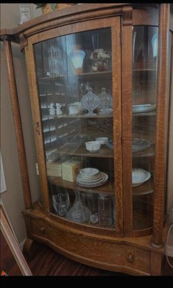 Vintage Curved Display Cabinet, Shelving and Lighted