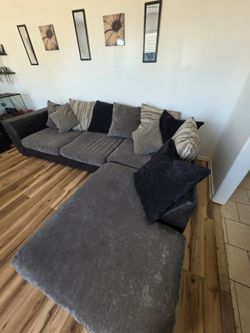 Gray Microfiber Sectional Sofa with Chaise