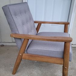 One Mid-century Modern Accent Chair 