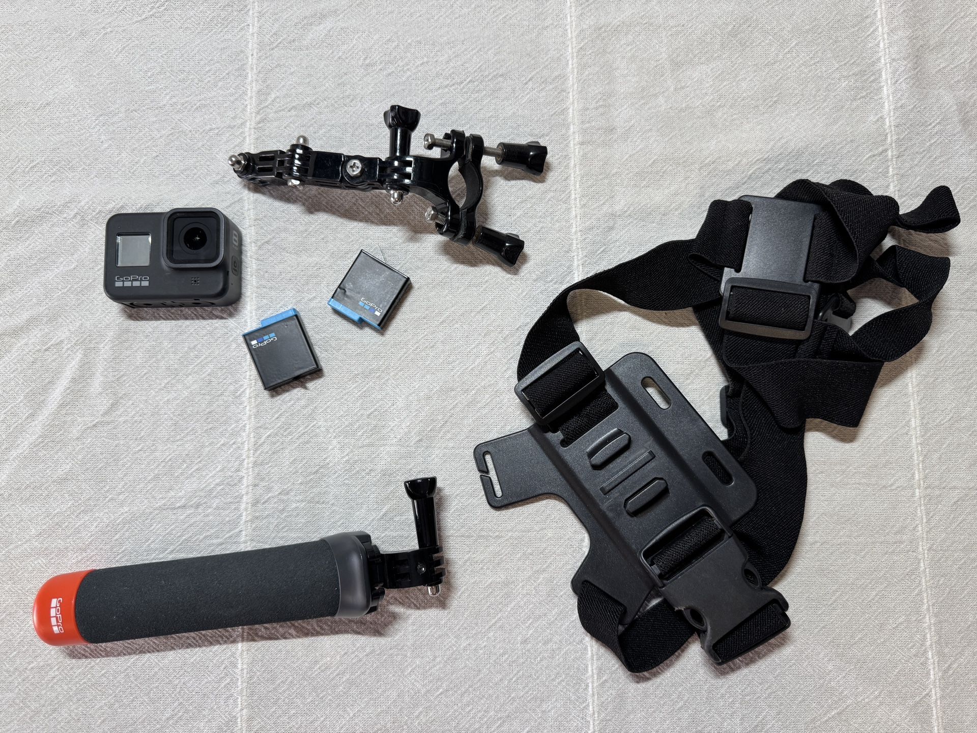 Go Pro 8 Black With Extras