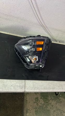 2024 2025 HYUNDAI KONA LED HEADLIGHT RIGHT RH PASSENGER OEM