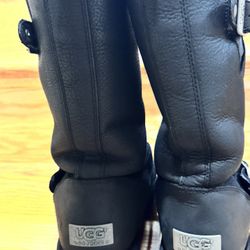 Very Warm UGG Boot