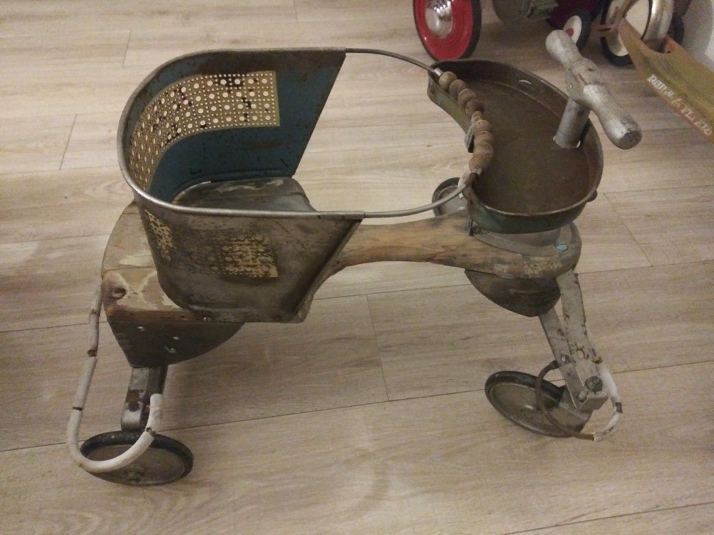 1950s Taylor tot stroller