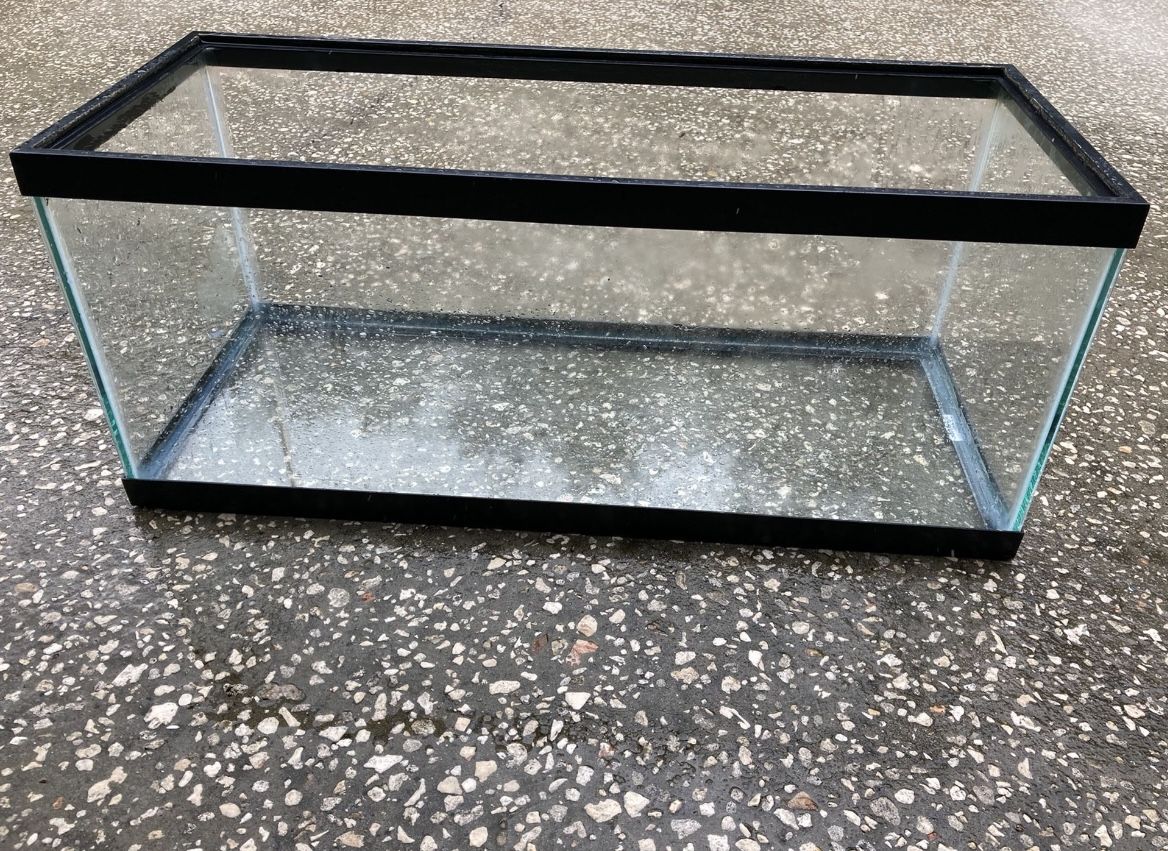 Aquariums, Fish Tanks Free