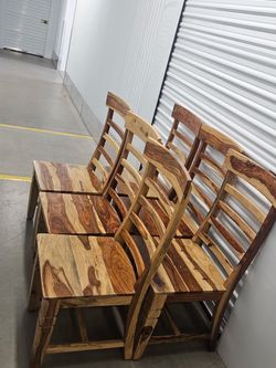 Dinning room table and chairs
