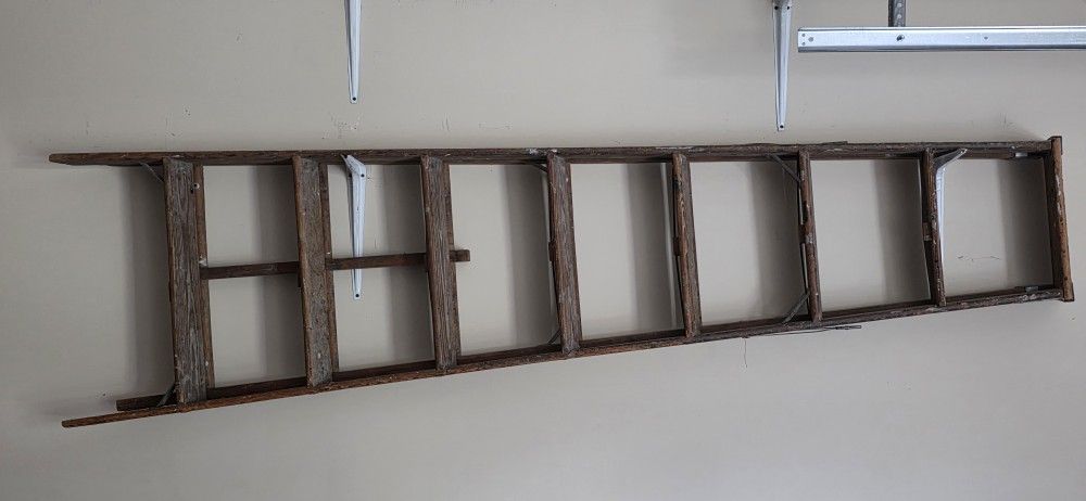 8' foot Wooden Ladder
