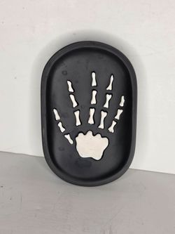 Hyde & EEK Boutique Skeleton Hand Soap Dish Black Halloween Decor Stoneware