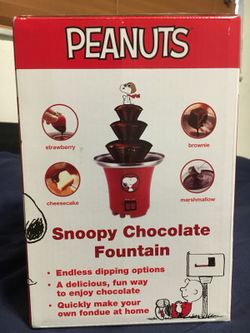 Chocolate fountain Snoopy