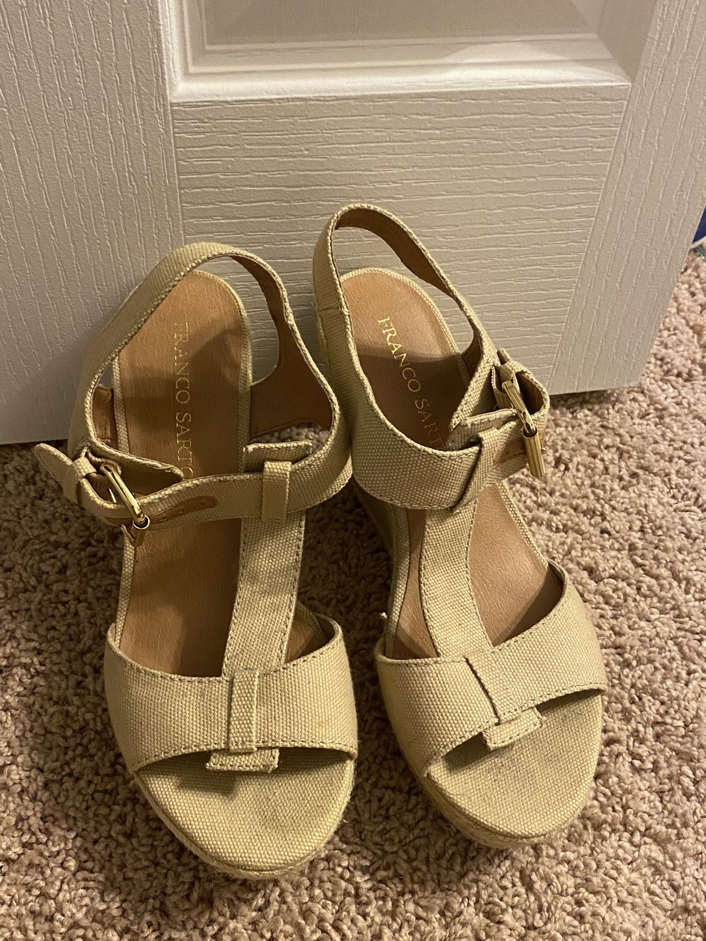 Platform wedge sandals size 9