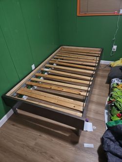 *Free* Twin bed frame