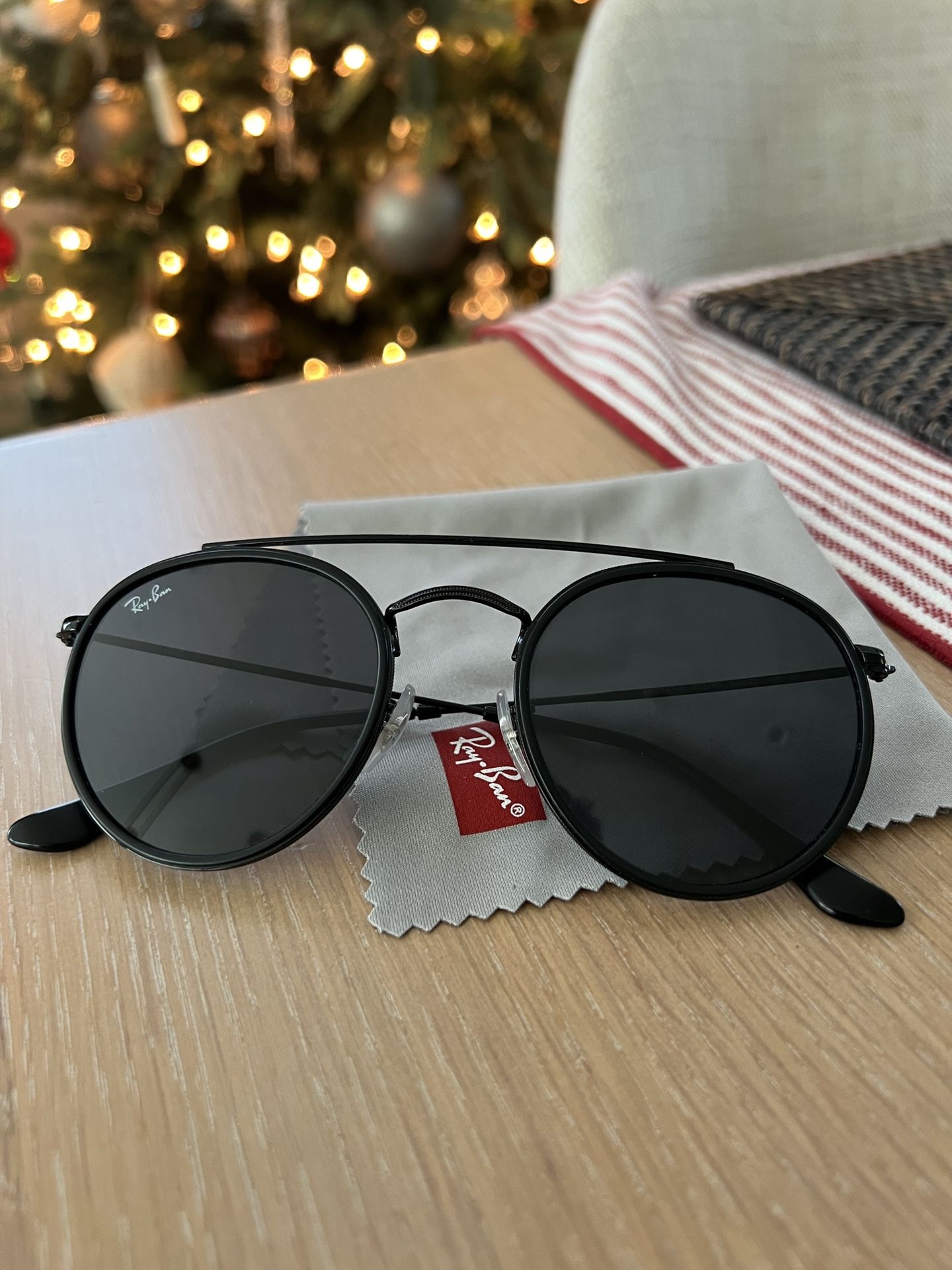 Ray Ban Round Sunglasses RB3647N