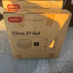 Keter Circa 37 Gallon Outdoor Deck Box