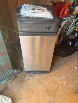 Kenmore Trash compactor