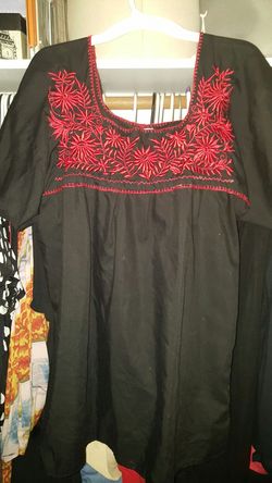 Traditional Mexican fiesta blouse size L/1X
