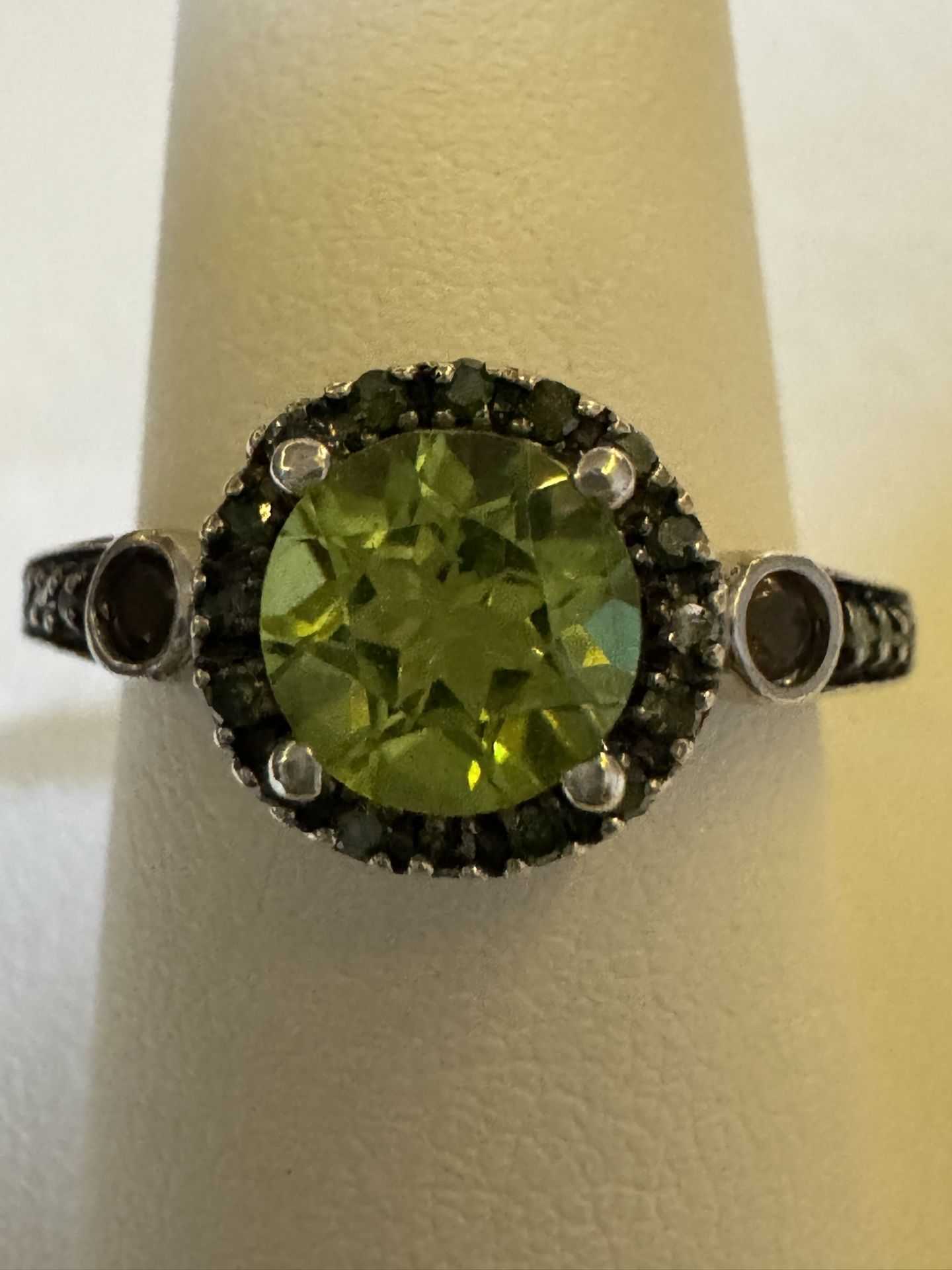 Sterling Silver ~7mm Peridot & Green Diamond Accent Ring Size 8.75