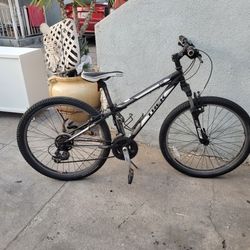 Treck 820