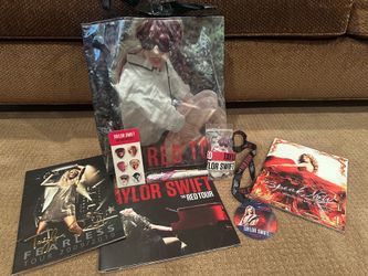 Taylor Swift concert tour swag