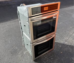 Frigidaire 27 inch Double Electric Wall Oven Self-cleaning