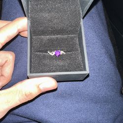   (Kay jewelry)Amethyst & White Topaz Heart Ring Sterling Silver